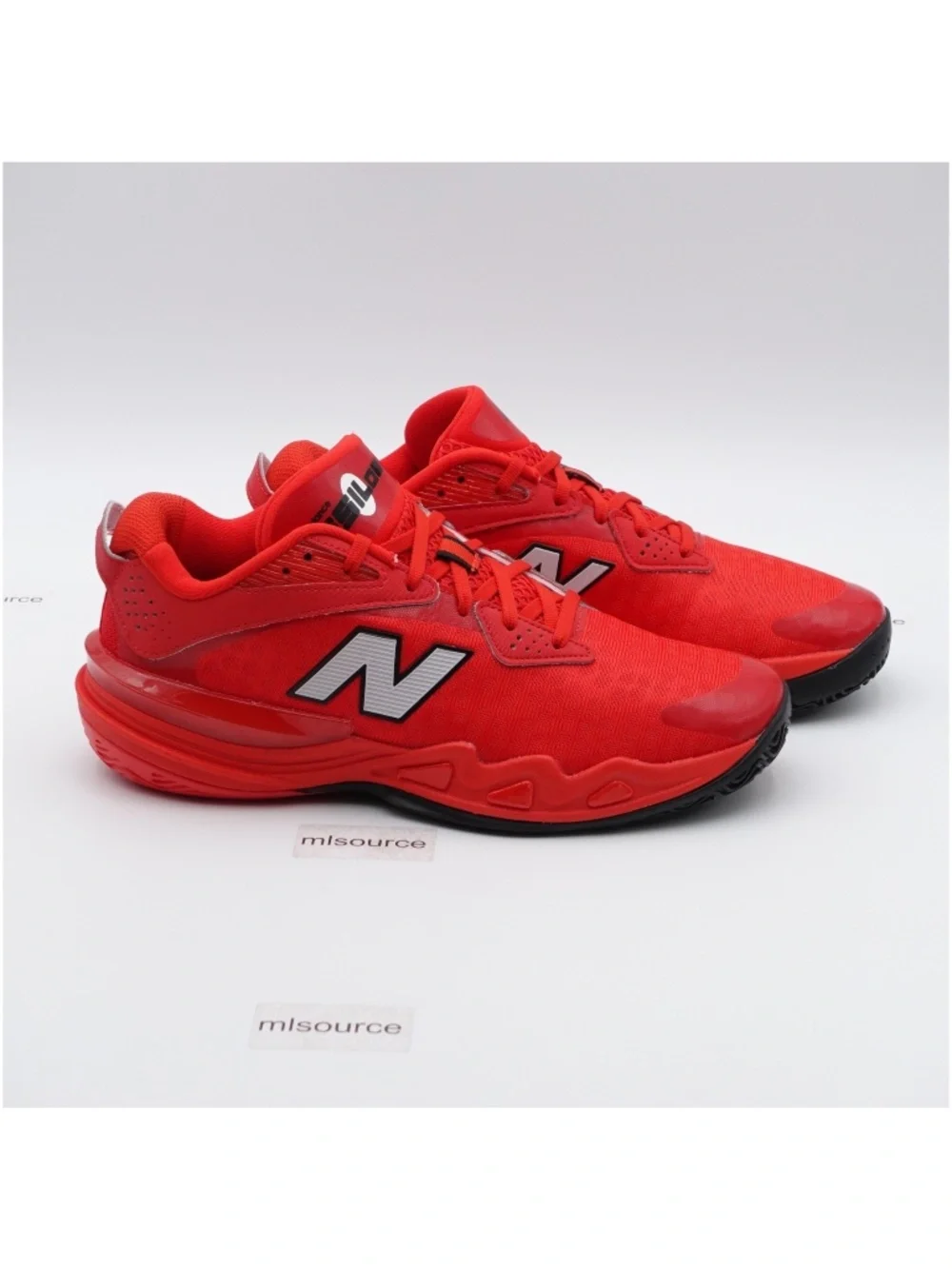 NEW Size 9.5 WIDE 2E Men's New Balance Hesi Low v2 Basketball Shoe BBHSLRD2